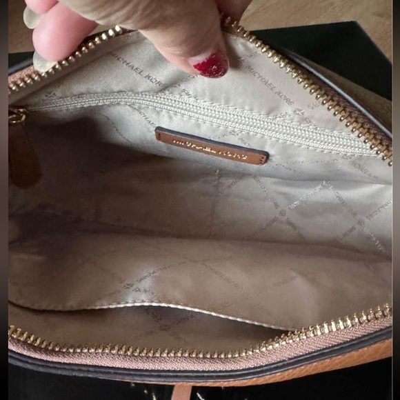 Michael Khors shoulders bag - Picture 3 of 10